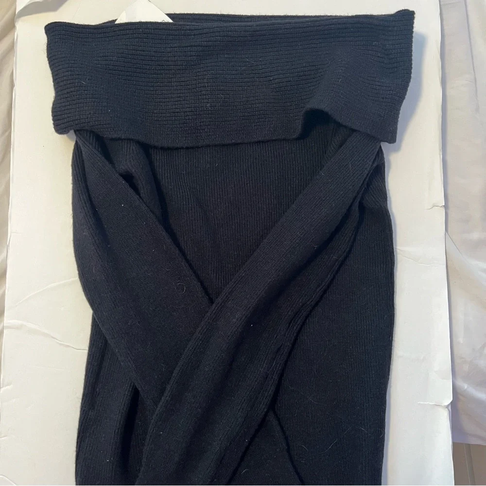 Leith Off The Shoulder Sweater Black - Picture 5 of 7